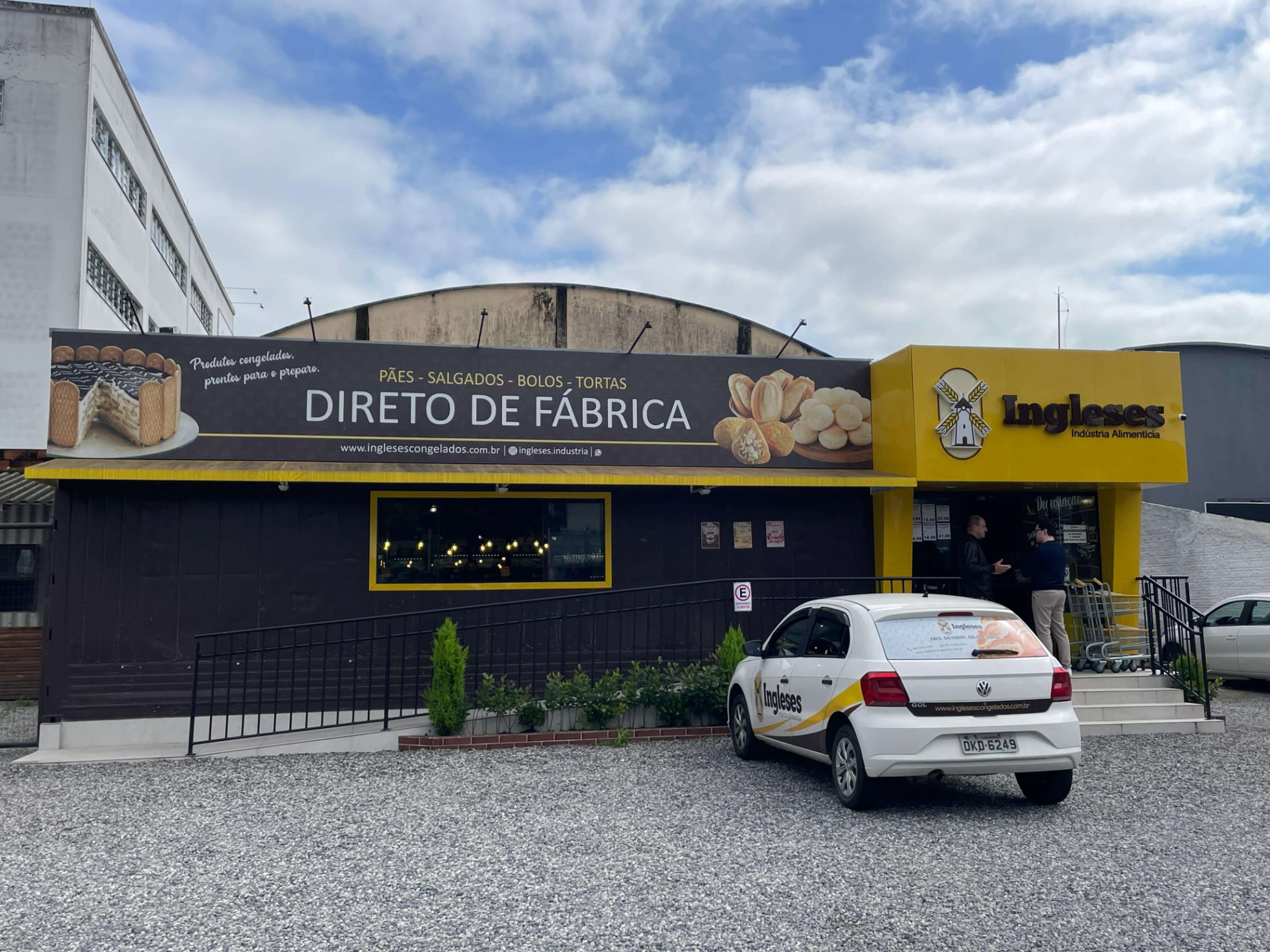 Fachada da Loja Areias - São José